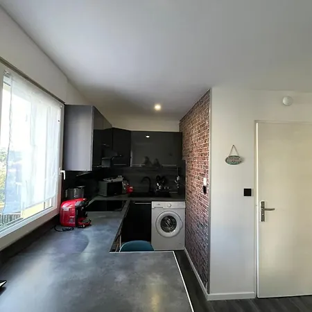 Apartment Renove Au Port Avec Terrasse Et Wifi *